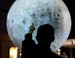 Robots to install telescopes to peer into cosmos from the moon